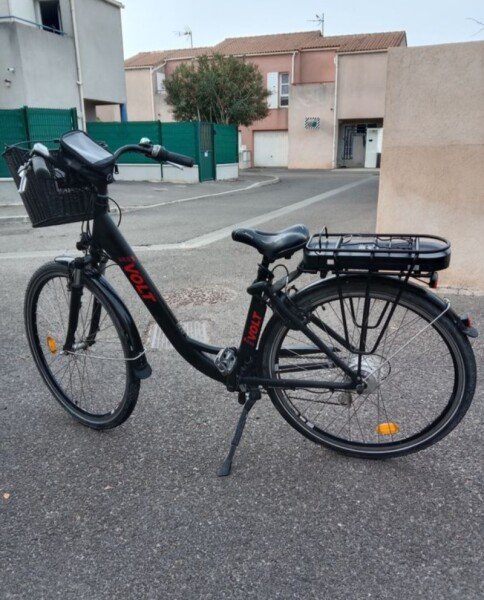 Vélo électrique femme image