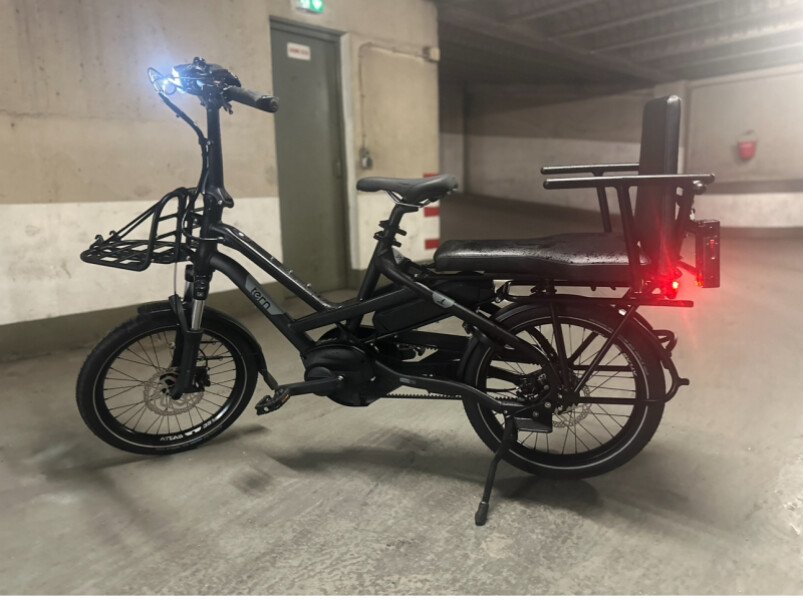 Velo cargo Tern HSD noir avec siège transport de passager image