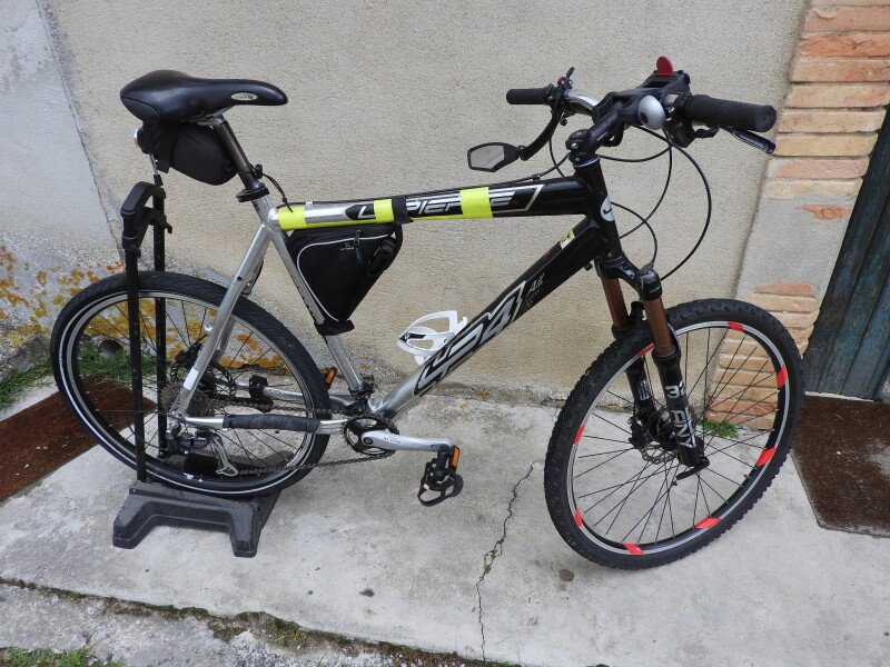 Vélo transport/déplacement/taf/ image