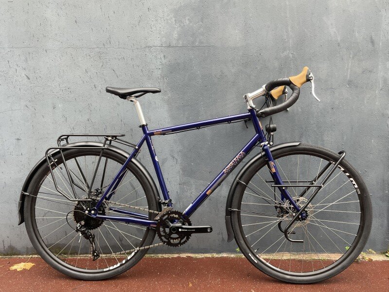 Gravel voyage tout équipé image