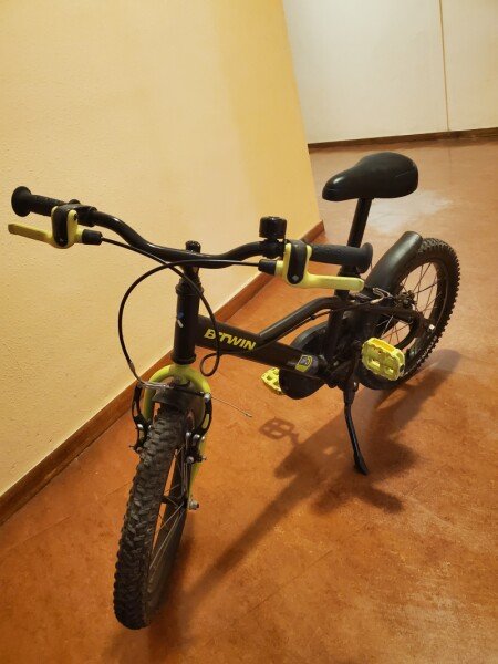 Vélo enfant 4-6 ans 105-120CM BTWIN 500 DARK HERO 16"" image