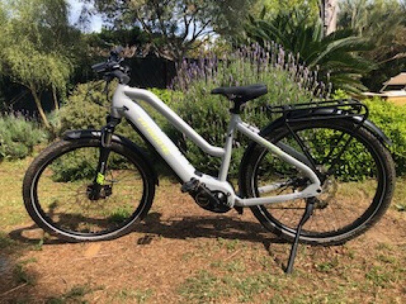 VTC électrique quasi neuf image