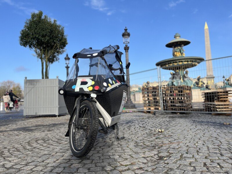 Location vélo cargo Paris URBAN ARROW moteur Bosch location biporteur idf image