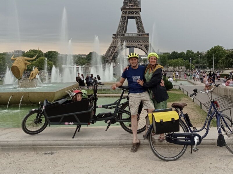 Rent a cargo bike in Paris Urban Arrow BAKFIETS GAZELLE MAKKI LOAD 75 Packster 80 image