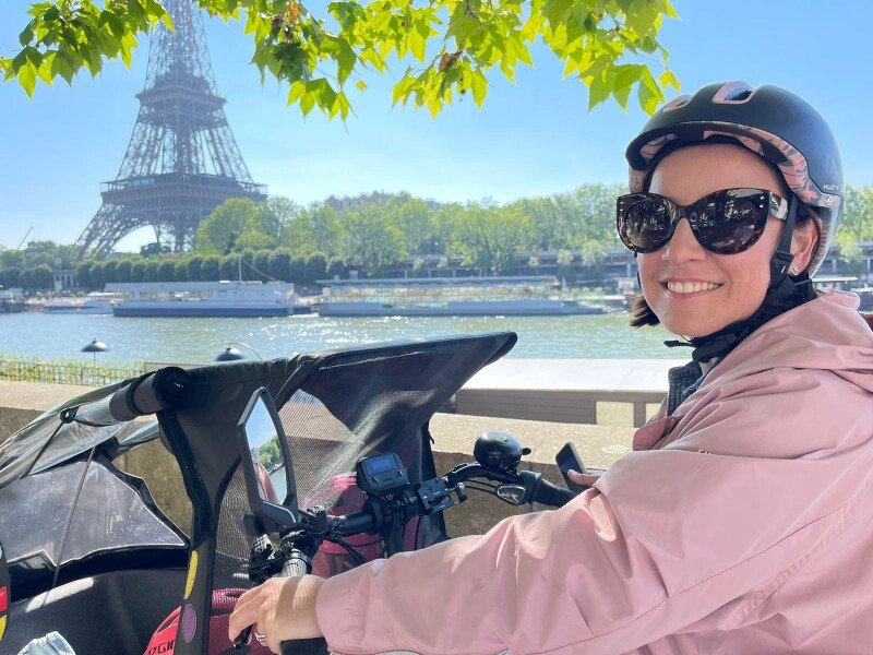 Rent a cargo bike in Paris Urban Arrow BAKFIETS GAZELLE MAKKI LOAD 75 Packster 80 image