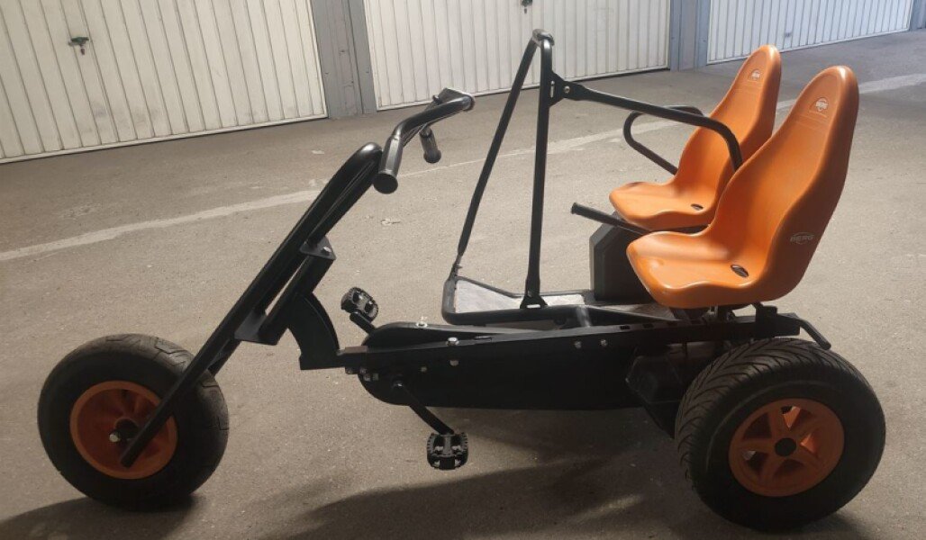 Kart à pédales Berg pour 2 Adultes ou 2 enfants. Prix indiqué est pour 1/2 journée (20€ pour la demi-journée). image
