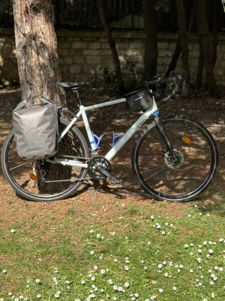 Location vélo GRAVEL taille M avec équipements inclus image