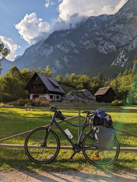 Location vélo (s) voyage taille M avec équipements inclus image