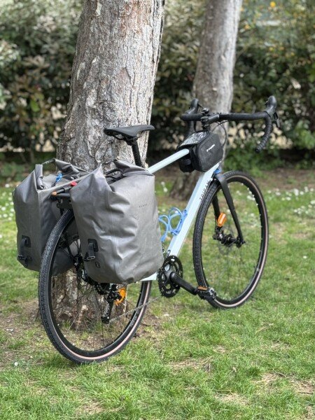 Plusieurs vélos BIKEPACKING avec équipements inclus image
