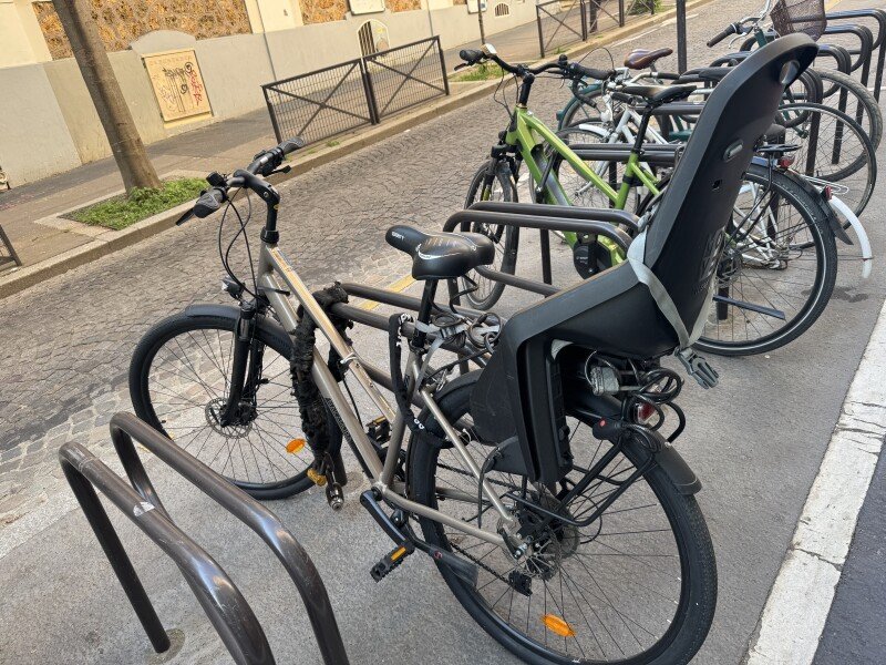 Vélo VTC Crossland avec siège enfant image