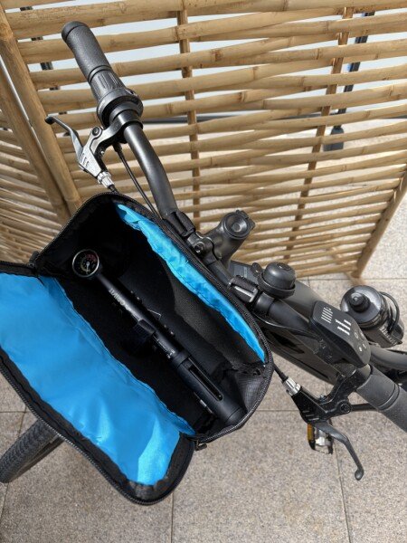 VTC électrique + équipements image