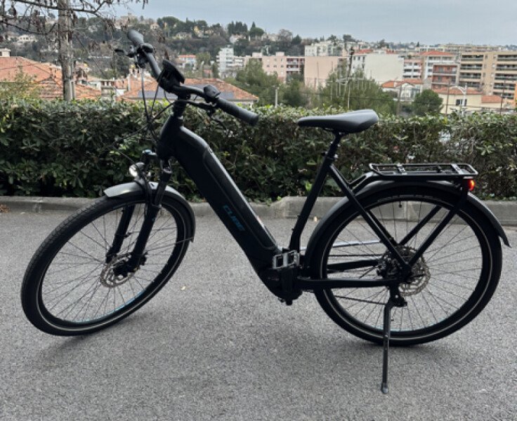 VTC Electrique Cube Kathmandu Hybrid Pro 625 image