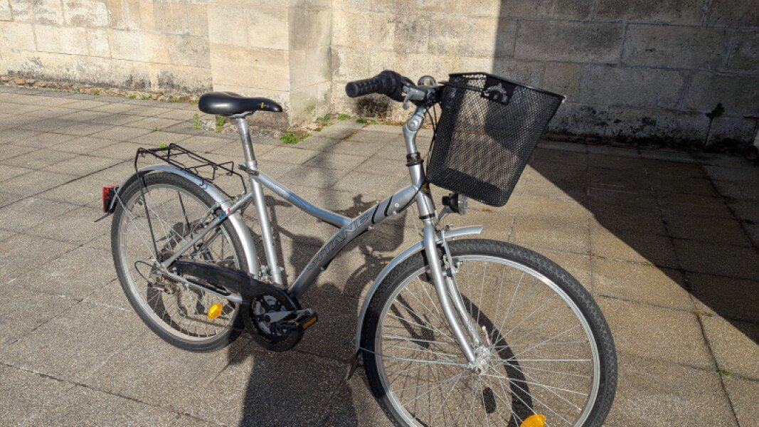 Location vélo mixte pour votre séjour, au weekend ou à la semaine ou plus image
