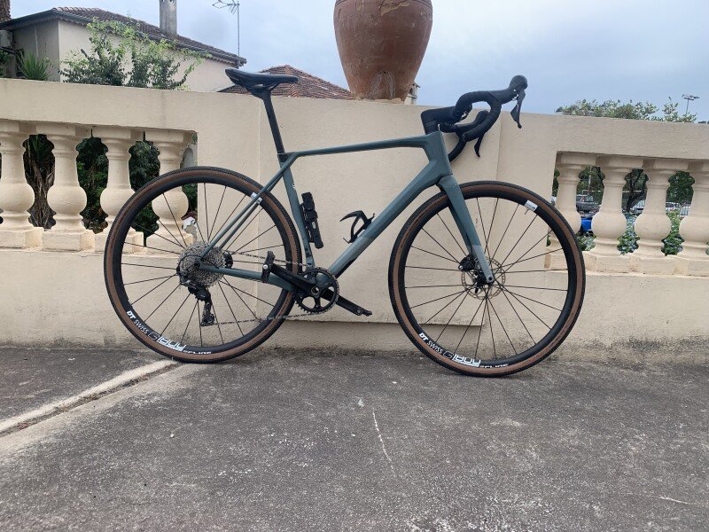 Gravel supérior bike image