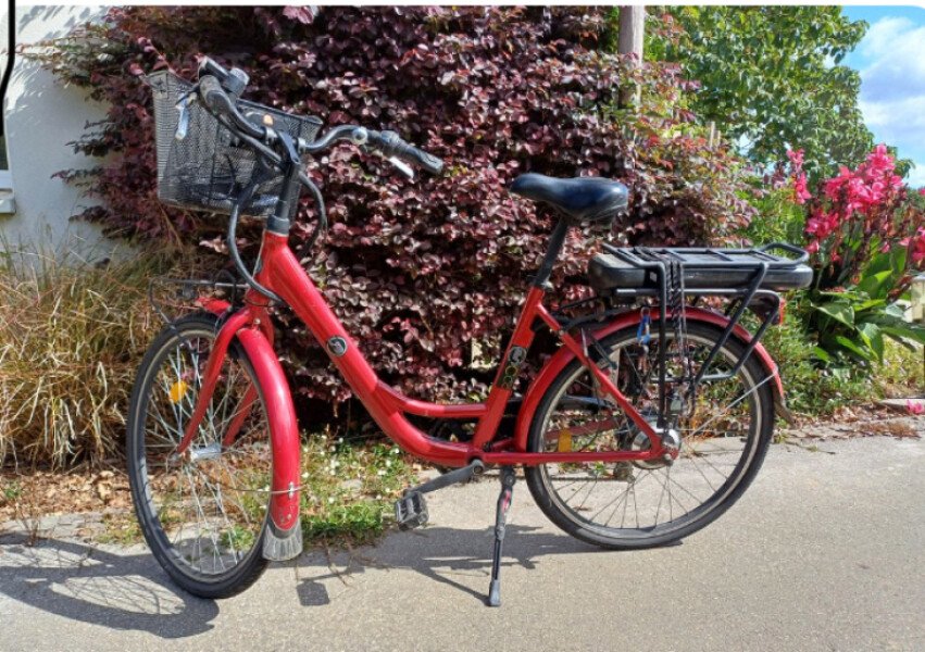 Vélo électrique mixte image