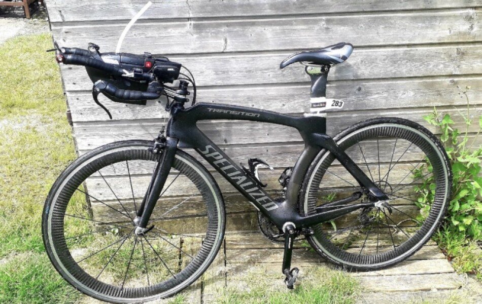 Vélo de triathlon en carbone (Specialized transition) image
