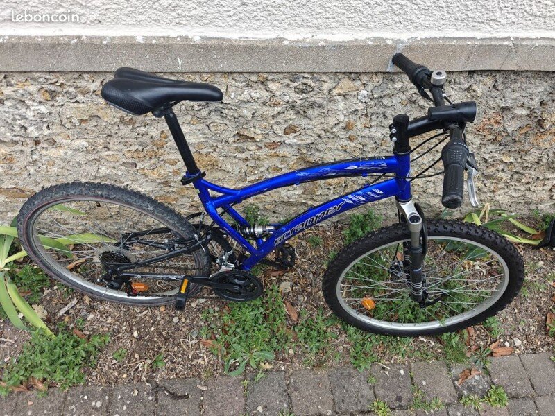 Location VTT tout-suspendu Scrapper image