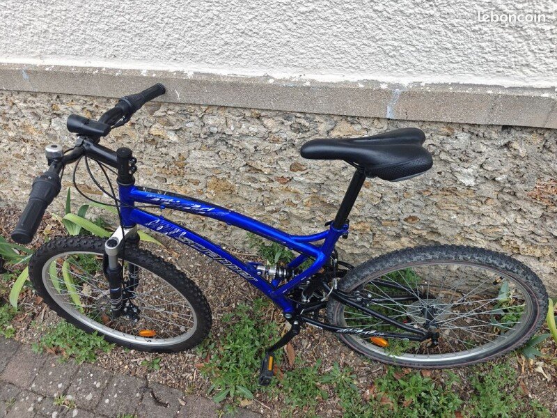 Location VTT tout-suspendu Scrapper image