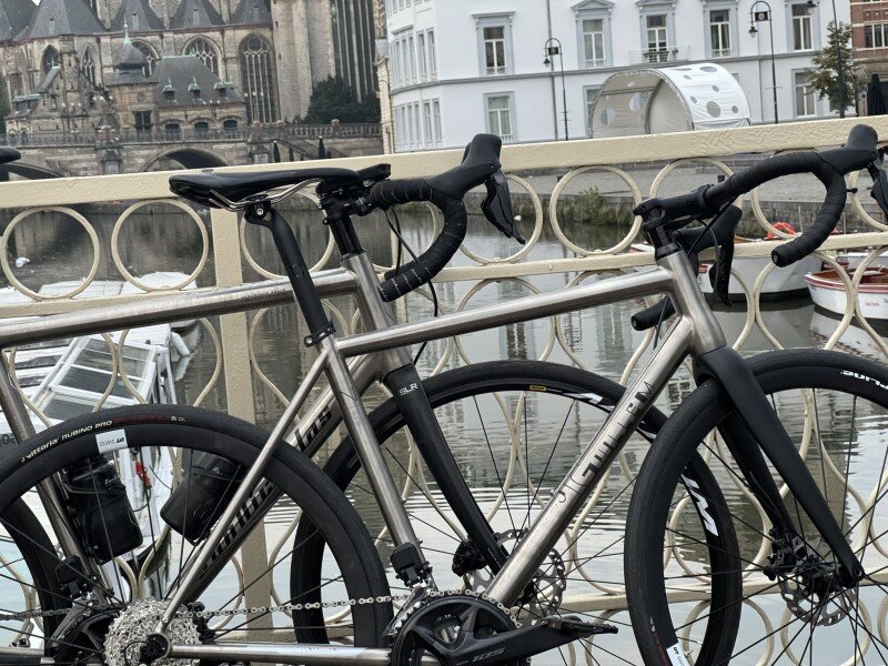 Titanium race bikes image