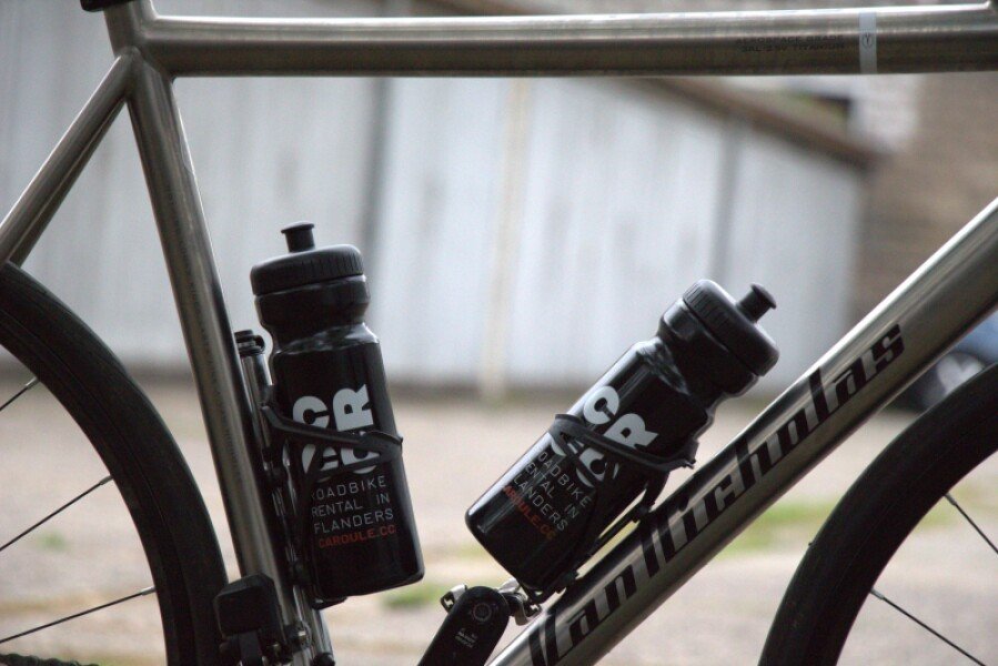 Titanium race bikes image