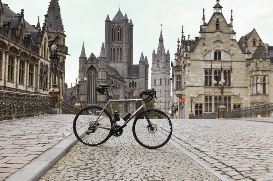 Titanium race bikes image