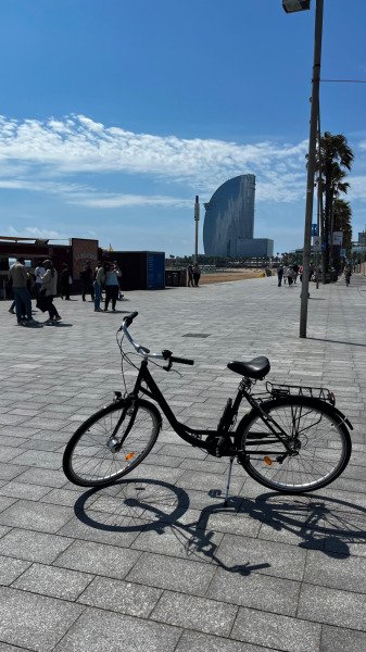 Alquiler de bicicletas de ciudad - fácil y práctico image