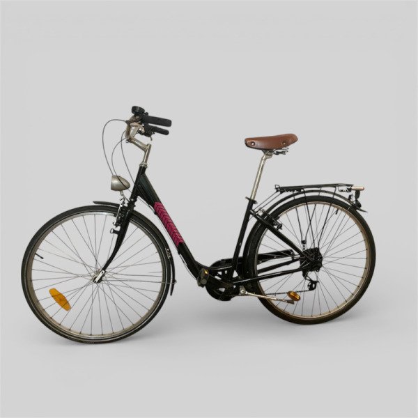 Vélo de ville à louer – proche gare St-Jean image