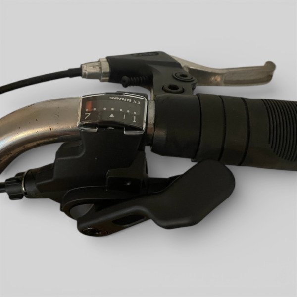 Vélo de ville à louer – proche gare St-Jean image