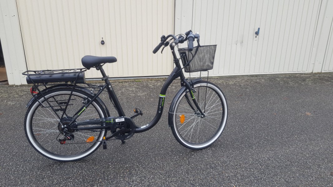 Bicicleta eléctrica urbana image