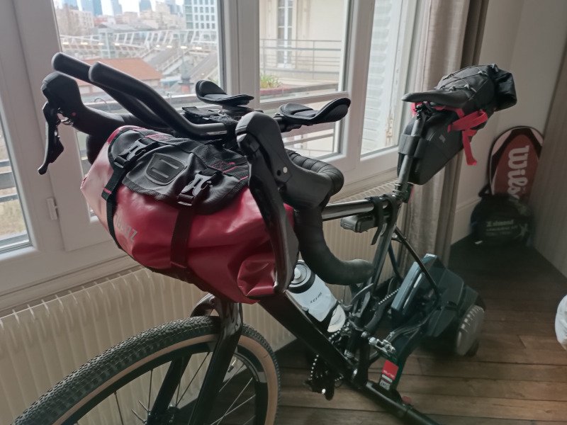 Location de sacoches, selle et guidon de vélo image