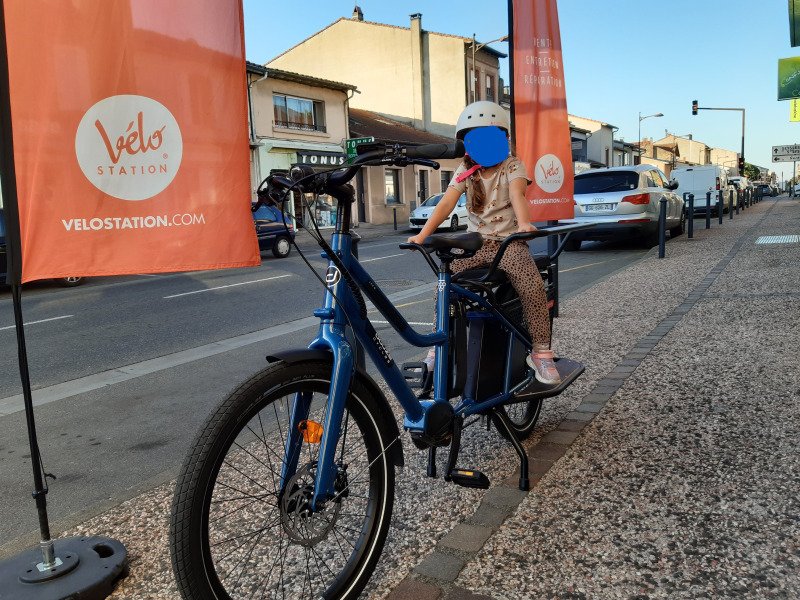 Twelve LT2S Longtail Cargo Bike for Rent image