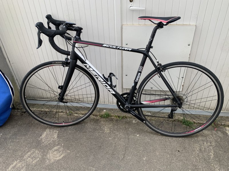 Vélo de route à louer image