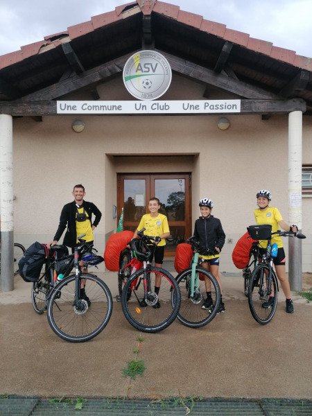 Alquiler de bicicletas image