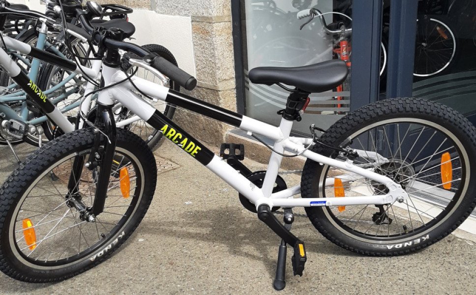 Vélo tout-terrain enfant 20 et 24 pouces image