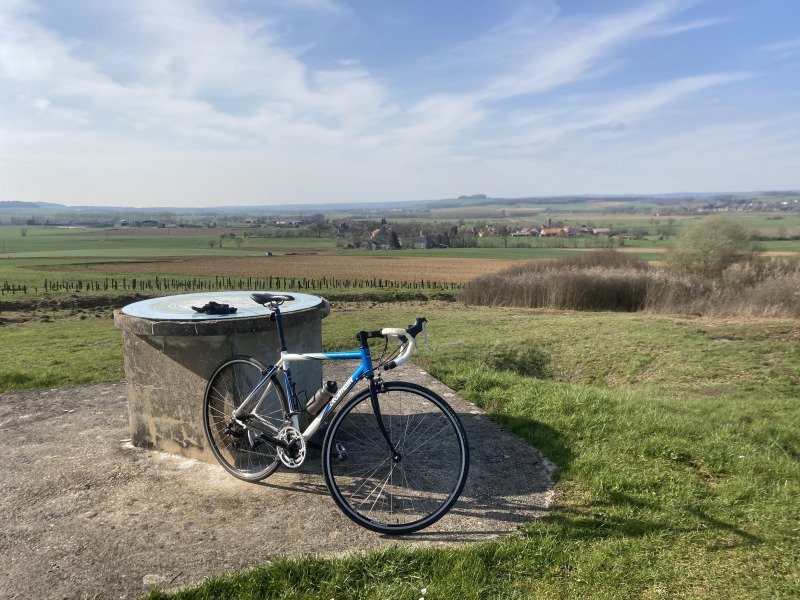 Vélo de course Décathlon en excellent état image