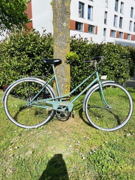 Louez un vélo rétro image