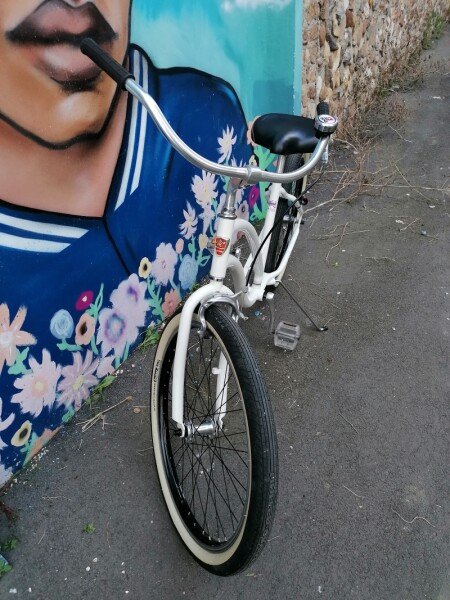 Vélo femme Beach United Cruiser blanc nacrée image