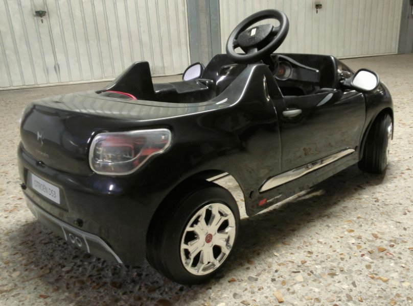 Vélo à pédales Citroën DS3 pour enfant de 3 à 5 ans Tarif pour une demi-journée (6€) image