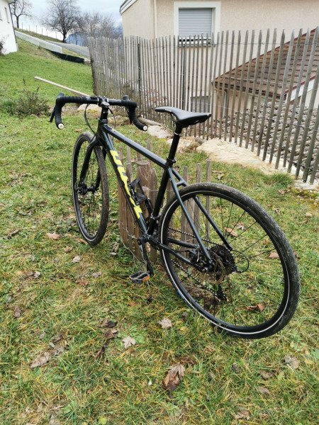 Gravel prêt pour l'aventure image