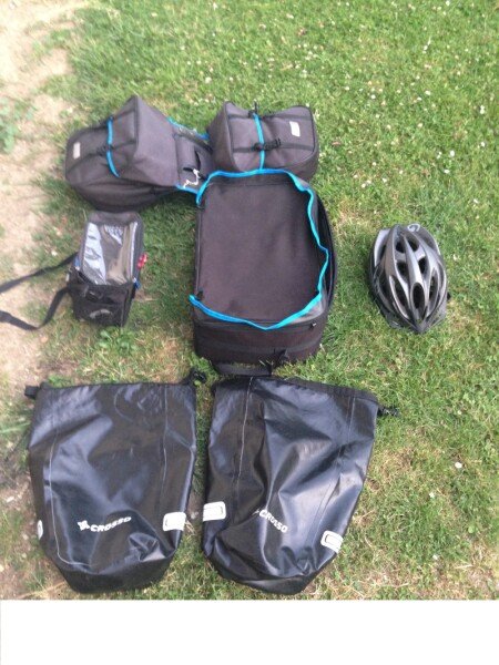 location velo et sacoches cyclotourisme voyage image