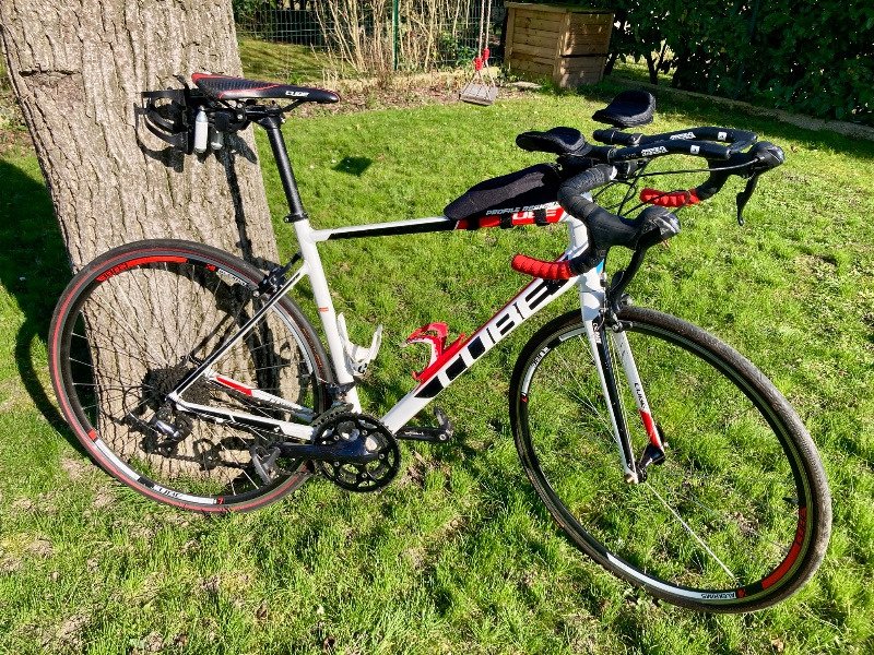 Vélo de route Cube ATTAIN pro image