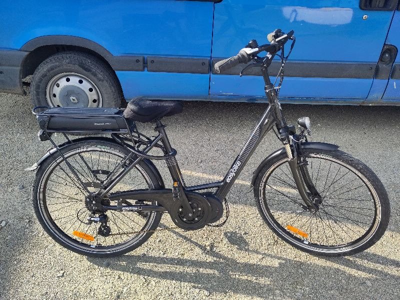 Vélo de ville EasyBike image