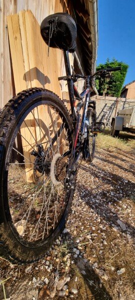 Location vélo VTT très bonne état image