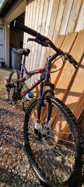 Location vélo VTT très bonne état image