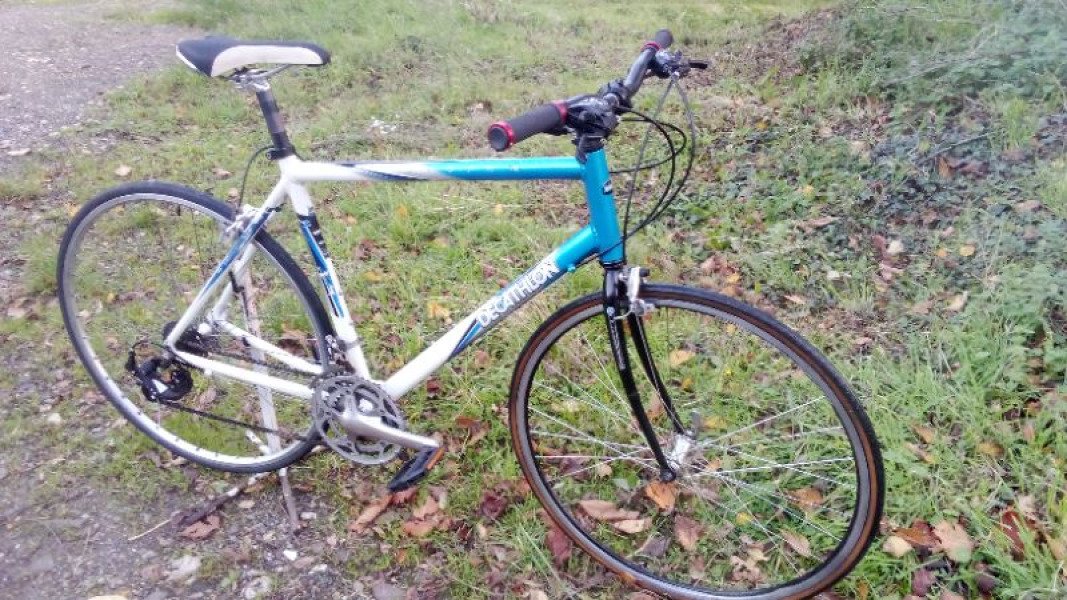 Vélo de route DECATHLON  21 image