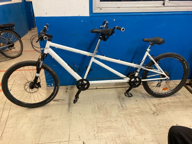 Location tandem image