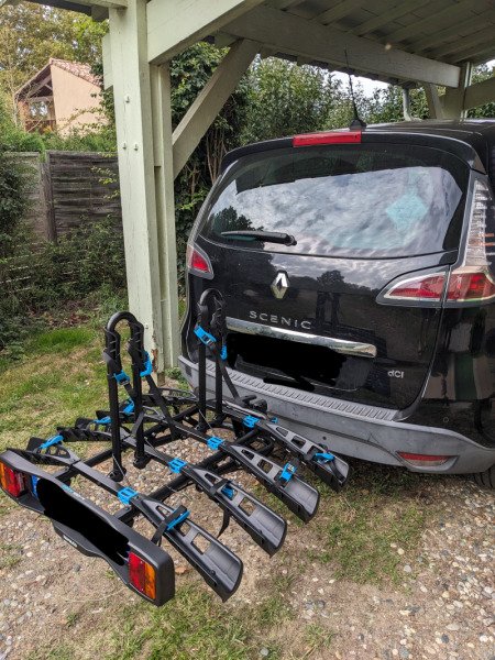 Porte Vélo 4 Places basculant sur attelage image