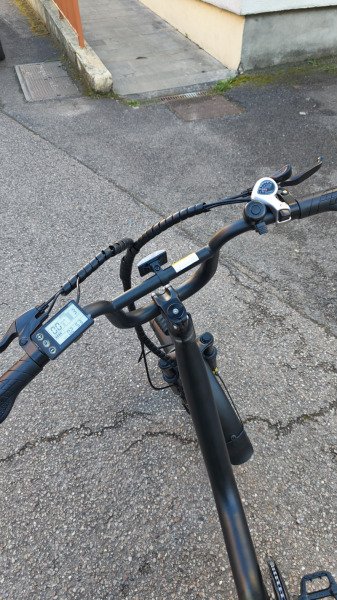 Vélo électrique image