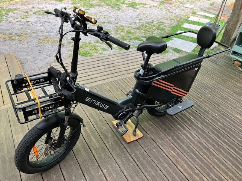 Vélo cargo électrique image