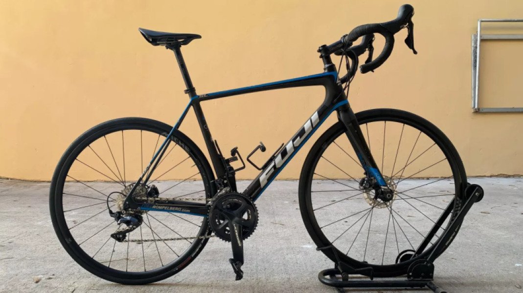 Vélo de route XL full carbone image